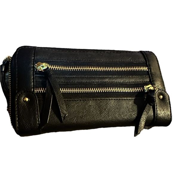 Steve Madden and Fossil wallets. Pre-loved in great conditions. - Picture 2 of 13